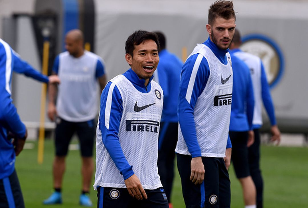  Nagatomo e Santon  
