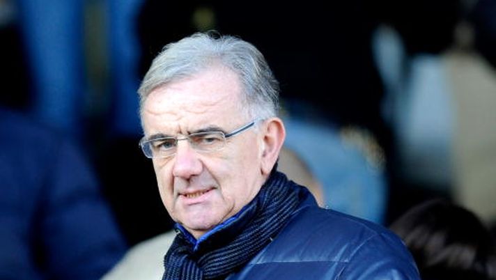 Arsenal, l’addio di Wenger e il sarcasmo di Gene Gnocchi: “Va al Palermo, ha bisogno di emozioni forti…”  Arsenal, l’addio di Wenger e il sarcasmo di Gene Gnocchi: “Va al Palermo, ha bisogno di emozioni forti…”