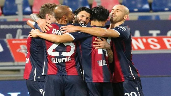 Serie A, Crotone-Bologna 2-3: successo per Mihajlovic, Soumaoro, Schouten e Skov Olsen firmano la rimonta. La classifica  Serie A, Crotone-Bologna 2-3: successo per Mihajlovic, Soumaoro, Schouten e Skov Olsen firmano la rimonta. La classifica