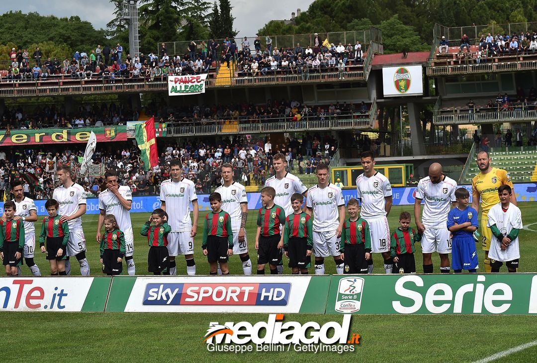  TERNI, ITALY - MAY 05: Team of US Città di Palermo prior the serie B match between Ternana Calcio and US Citta di Palermo at Stadio Libero Liberati on May 5, 2018 in Terni, Italy.  (Photo by Giuseppe Bellini/Getty Images) 