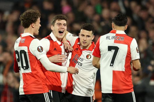 Getty Images La Roma affronterà il Feyenoord ai quarti. Naso rotto per Karsdorp: salta la Lazio- immagine 2