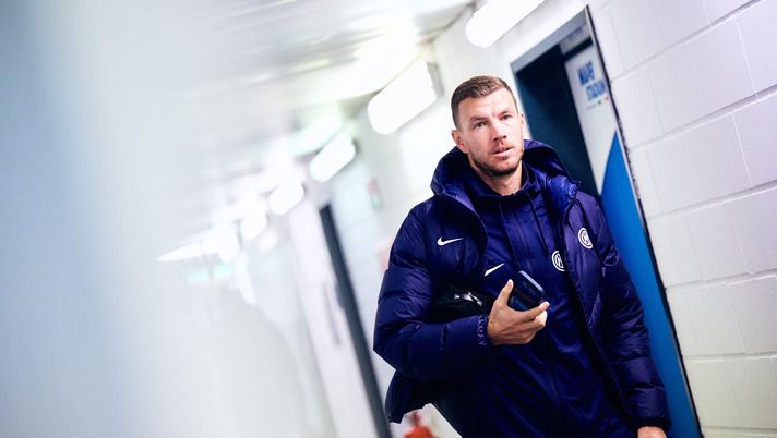 Inter, per Dzeko sarà rinnovo annuale. Retroscena: “Da tempo Ausilio ha…” - immagine 1