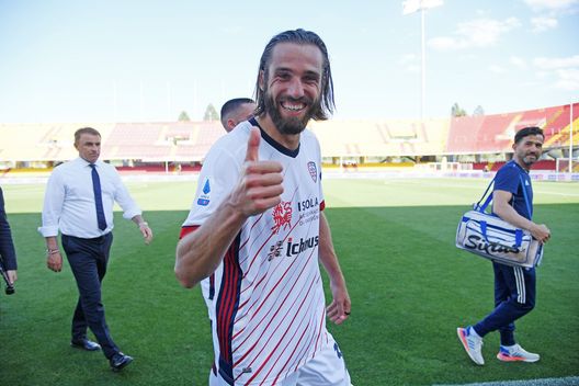 Cagliari Pavoletti (getty images) Cagliari Pavoletti (getty images)