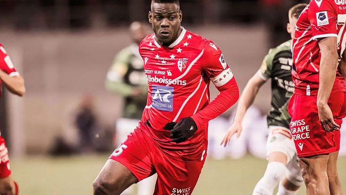 Balotelli, è rottura anche con il Sion: i tifosi bruciano la sua maglia - immagine 1