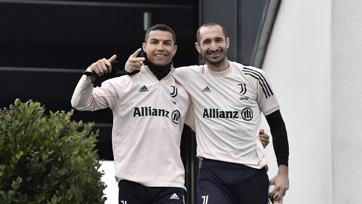 CR7 “risponde” a Chiellini: “Chi parla male di me? Continuo a chiudere tante bocche” - immagine 1