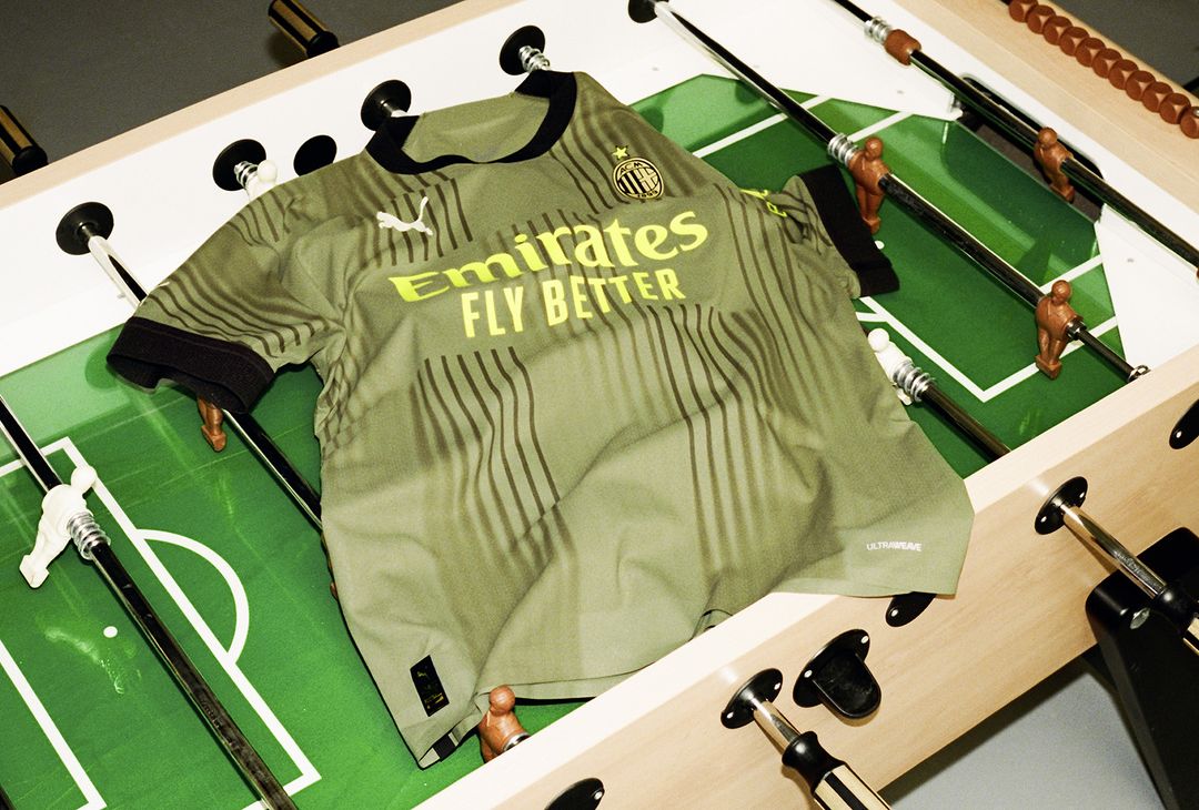 PUMA e AC Milan lanciano la nuova terza maglia 2022-2023 | FOTO - immagine 5