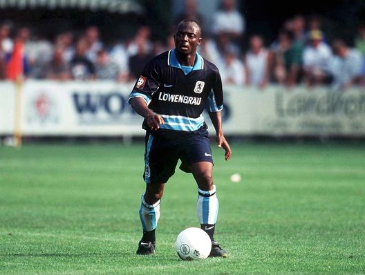 GERMANY - AUGUST 16: FUSSBALL: 1. BUNDESLIGA 97/98 1860 MUENCHEN 16.08.97, Abedi PELE - Einzelaktion - (Photo by Marcus Brandt/Bongarts/Getty Images) GERMANY - AUGUST 16: FUSSBALL: 1. BUNDESLIGA 97/98 1860 MUENCHEN 16.08.97, Abedi PELE - Einzelaktion - (Photo by Marcus Brandt/Bongarts/Getty Images)