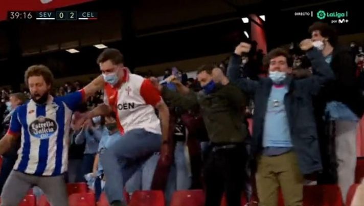 Il derby al contrario, un tifoso del Deportivo La Coruna festeggia il gol del Celta Vigo! - immagine 1