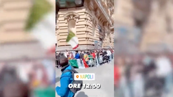 VIDEO / Petagna apre un ristorante con Sfera Ebbasta e Burlon: centinaia di metri di fila