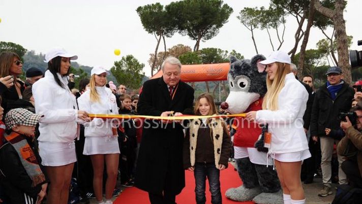 Botteghino allo stadio Biglietti su Internet Il villaggio giallorosso - immagine 1