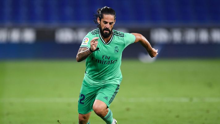 BARCELONA, SPAIN - JUNE 28: Isco of Real Madrid CF runs with the ball during the Liga match between RCD Espanyol and Real Madrid CF at RCDE Stadium on June 28, 2020 in Barcelona, Spain. (Photo by David Ramos/Getty Images) Isco