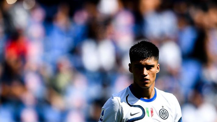GENOA, ITALY - SEPTEMBER 12: Joaquin Correa of Inter looks on during the Serie A match between UC Sampdoria and FC Internazionale at Stadio Luigi Ferraris on September 12, 2021 in Genoa, Italy. (Photo by Getty Images) Sky: “Stop Correa con l’Argentina: la prima diagnosi in attesa dei controlli” - immagine 1