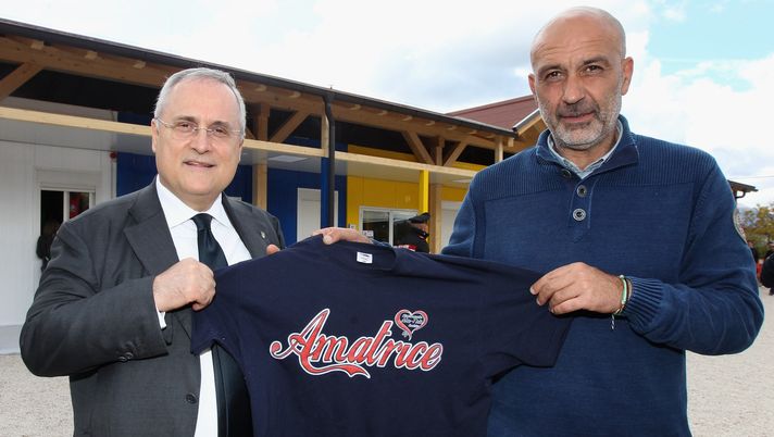 RIETI, ITALY - OCTOBER 19:  (L-R) SS Lazio President Claudio Lotito and Amatrice Mayor Sergio Pirozzi pose during the official team photo on October 19, 2016 in Amatrice near Rieti, Italy. Amatrice and surrounding area were devasted by an earthquake on the 24th August, 2016.  (Photo by Paolo Bruno/Getty Images) 