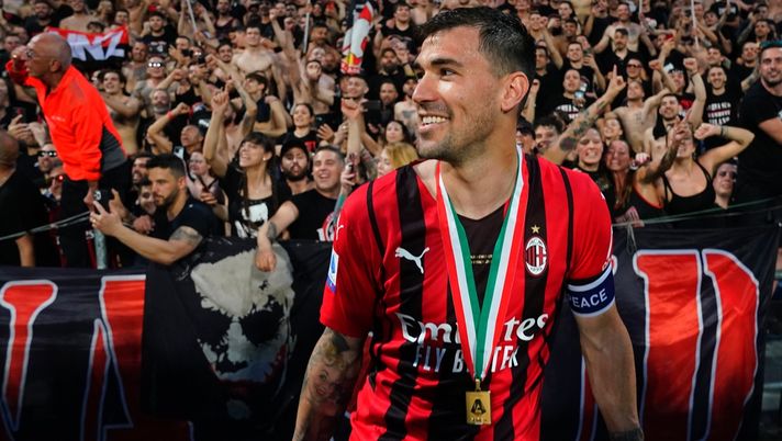 Alessio Romagnoli, ex capitano del Milan, saluta i rossoneri sui social