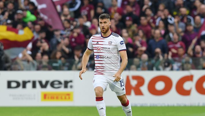 SALERNO, ITALY - MAY 08: Giorgio Altare of Cagliari Calcio during the Serie A match between US Salernitana and Cagliari Calcio at Stadio Arechi on May 08, 2022 in Salerno, Italy. (Photo by Francesco Pecoraro/Getty Images) Cor Bo – Sondato Altare del Cagliari - immagine 1
