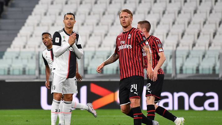 Cristiano Ronaldo e Simon Kjaer durante Juventus-Milan di Coppa Italia (credits: GETTY Images) 