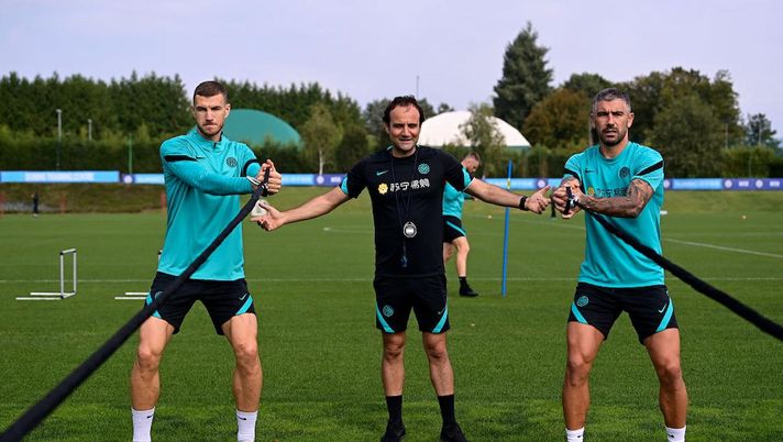 Inter, Dzeko saluta Kolarov: “Ne abbiamo passate tante. A Milano ci ha riuniti…” - immagine 1