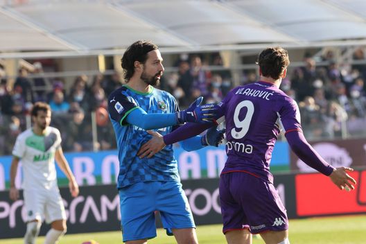 GERMOGLI PH: 19DICEMBRE 2021 FIRENZE STADIO ARTEMIO FRANCHI CAMPIONATO SERIE A TIM FIORENTINA VS SASSUOLO NELLA FOTO VLAHOVIC GERMOGLI PH: 19DICEMBRE 2021 FIRENZE STADIO ARTEMIO FRANCHI CAMPIONATO SERIE A TIM FIORENTINA VS SASSUOLO NELLA FOTO VLAHOVIC