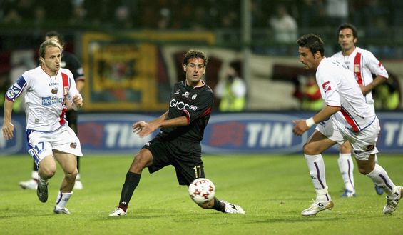 REGGINA, ITALY - NOVEMBER 4: Nicola Amoruso of Reggina (C) in action during the Serie A match between Reggina and Catania at Stadio Oreste Granillo, November 4, 2006 in Reginna, Italy. (Photo by Newpress/Getty Images) REGGINA, ITALY - NOVEMBER 4: Nicola Amoruso of Reggina (C) in action during the Serie A match between Reggina and Catania at Stadio Oreste Granillo, November 4, 2006 in Reginna, Italy. (Photo by Newpress/Getty Images)