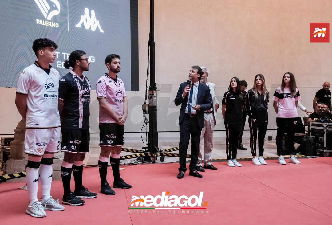 FOTO PALERMO, presentazione nuove maglie gara Palermo 2022/2023 (Gallery) - immagine 17