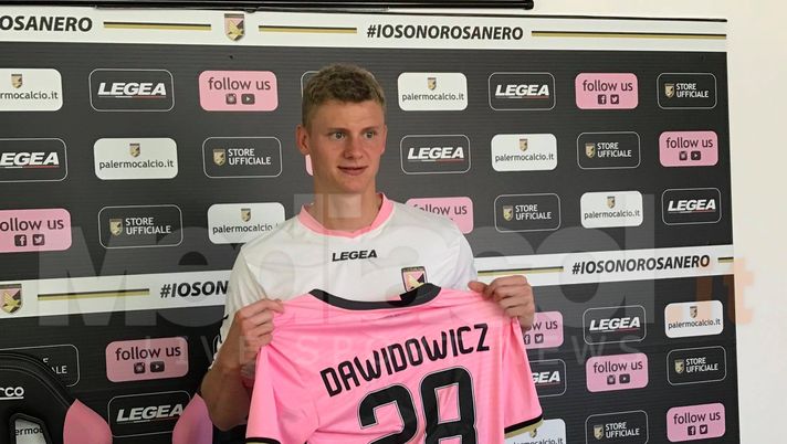 Dawidowicz si presenta: &#8220;Sul ruolo deciderà Tedino, Palermo squadra di livello. Chance importante, vogliamo vincere tutto&#8221; 