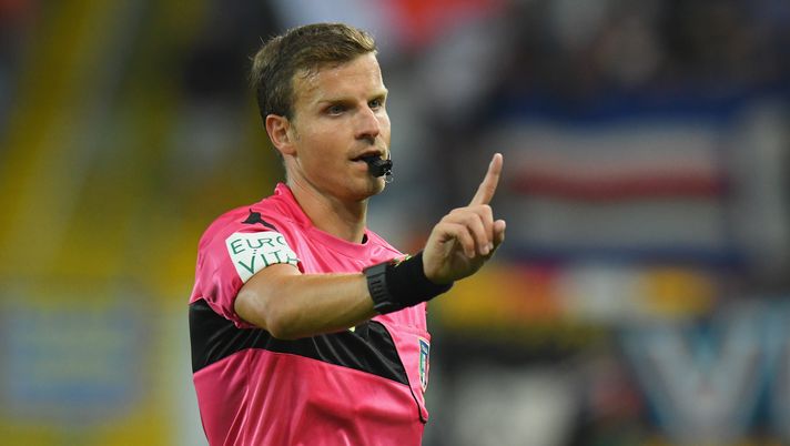 UDINE, ITALY - AUGUST 26:  Referee Federico La Penna  during the serie A match between Udinese and UC Sampdoria at Stadio Friuli on August 26, 2018 in Udine, Italy.  (Photo by Alessandro Sabattini/Getty Images)