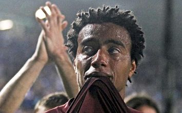  Arma in lacrime al termine della finale di ritorno dei playoff 2009/'10 contro il Brescia.