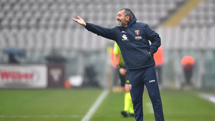 TURIN, ITALY - DECEMBER 20: Marco Giampaolo, Head Coach of Torino FC gives their team instructions  during the Serie A match between Torino FC and Bologna FC at Stadio Olimpico di Torino on December 20, 2020 in Turin, Italy. Sporting stadiums around Italy remain under strict restrictions due to the Coronavirus Pandemic as Government social distancing laws prohibit fans inside venues resulting in games being played behind closed doors. (Photo by Valerio Pennicino/Getty Images)