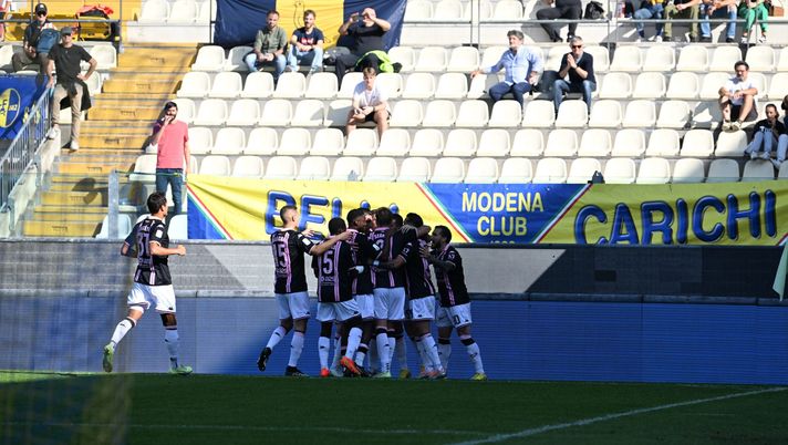 Palermo, successo fuori casa contro il Modena: i rosa respirano, canarini a secco Palermo, successo fuori casa contro il Modena: i rosa respirano, canarini a secco - immagine 1