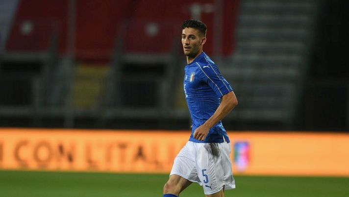 EMPOLI, ITALY - MAY 31:  Roberto Gagliardini of Italy in action during the international friendy match played between Italy and San Marino at Stadio Carlo Castellani on May 31, 2017 in Empoli, Italy.  (Photo by Claudio Villa/Getty Images) 