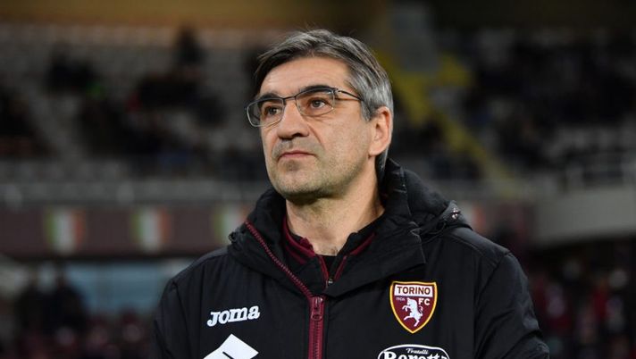 TURIN, ITALY - DECEMBER 19: Ivan Juric, Head Coach of Torino FC looks on prior to the Serie A match between Torino FC and Hellas Verona FC at Stadio Olimpico di Torino on December 19, 2021 in Turin, Italy. (Photo by Valerio Pennicino/Getty Images) Tuttosport svela: “Torino, cinque giocatori positivi al Covid-19: tre sono titolari” - immagine 1