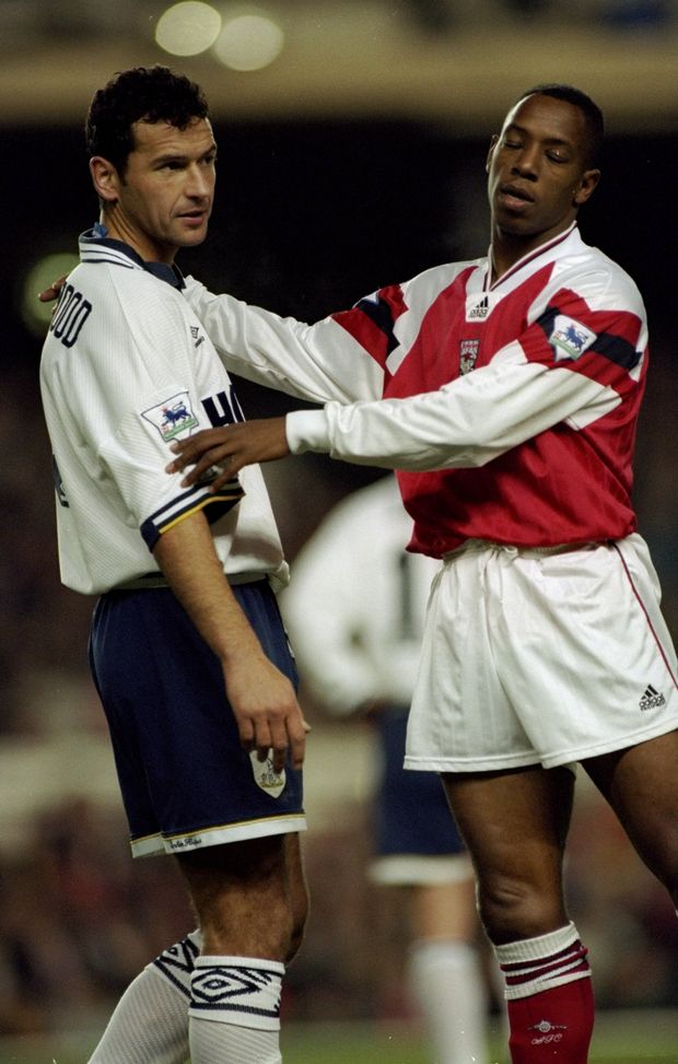 Ian Wright in un North London derby del 1993, Credit: Anton Want/Allsport Ian Wright in un North London derby del 1993, Credit: Anton Want/Allsport