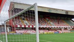 Il Covid blocca il North Belfast derby sul più bello: lo stadio era sold out…