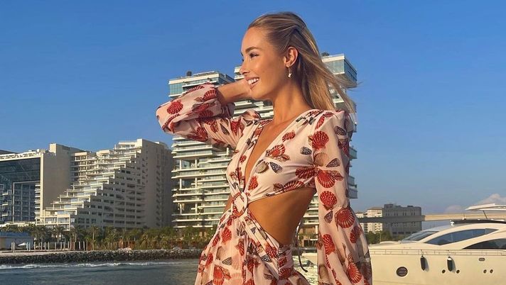 Viky Varga si gode il mare di Dubai: giornata in barca per lady Pellè Viky Varga si gode il mare di Dubai: giornata in barca per lady Pellè - immagine 1