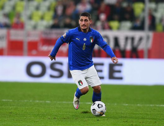 GDANSK, POLAND - OCTOBER 11: Marco Verratti of Italy in action during the UEFA Nations League group stage match between Poland and Italy at Gdansk Stadium on October 11, 2020 in Gdansk, Poland. (Photo by Claudio Villa/Getty Images) Verratti: “Dalle stelle alle stalle, occorre porsi domande. Non è solo sfortuna, certe partite si chiudono”- immagine 2