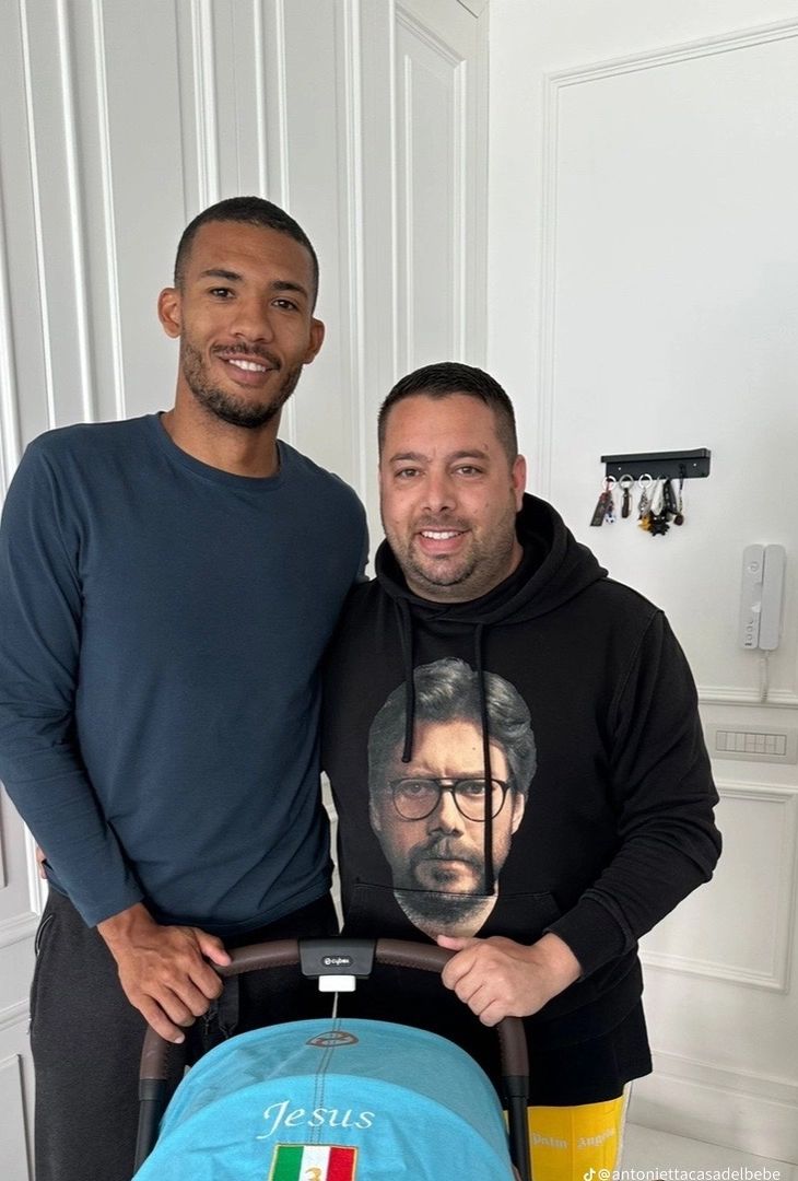 GALLERY Per 4 calciatori del Napoli arriva il passeggino con lo scudetto - immagine 5