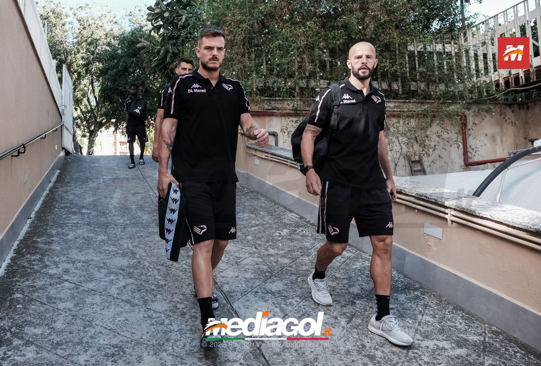 FOTO RITIRO PALERMO, i rosanero di Baldini arrivano in palestra (Gallery) - immagine 8