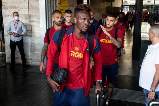 Getty Images Trigoria, la Roma ha svolto la rifinitura e nel pomeriggio è partita per Salerno- immagine 4