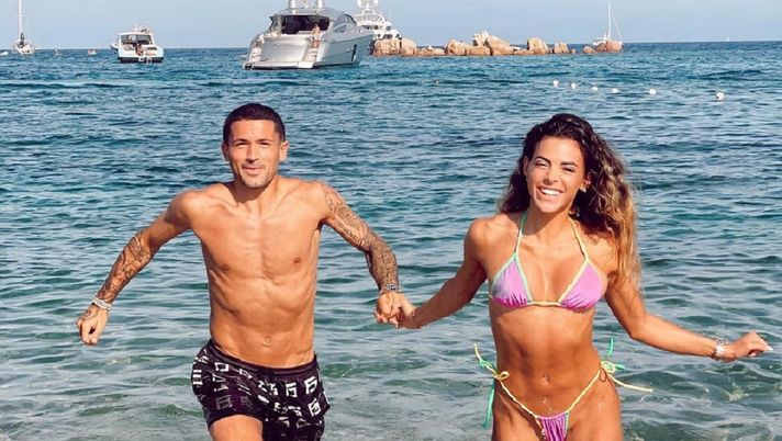 Sensi compie 26 anni, la sua Giulia: “Che tu possa sorridere sempre e che i tuoi desideri…”  Sensi compie 26 anni, la sua Giulia: “Che tu possa sorridere sempre e che i tuoi desideri…”