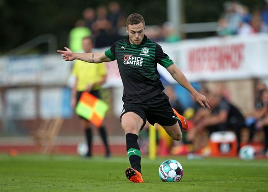  LOHNE, GERMANY - AUGUST 29: Gabriel Gudmundsson of FC Groningen runs with the ball during the pre-season friendly match between SV Werder Bremen and FC Groningen at Blau-Weiss Lohne Heinz-Dettmer-Stadion on August 29, 2020 in Lohne, Germany. (Photo by Cathrin Mueller/Bongarts/Getty Images) 