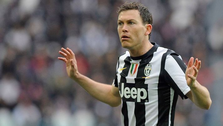 Lichtsteiner, problema muscolare. Contro il Milan a centrocampo… - immagine 1