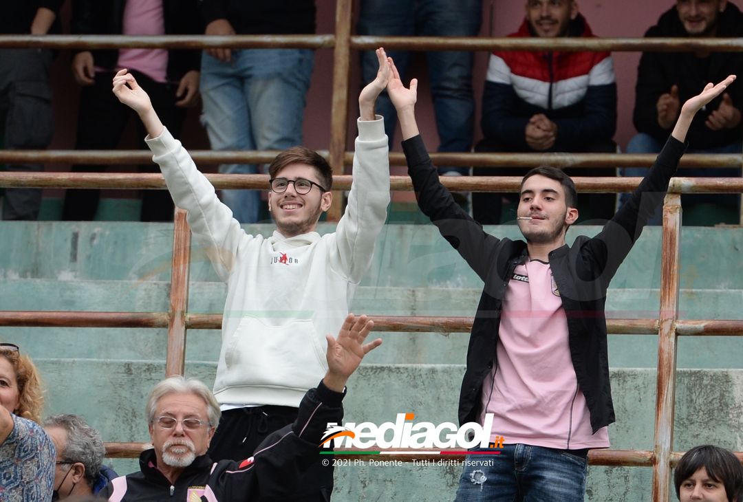 FOTO, i tifosi allo stadio per Palermo – Avellino 1-1 (Gallery) - immagine 35