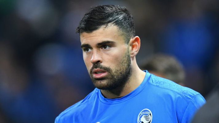 REGGIO NELL'EMILIA, ITALY - DECEMBER 07: Andrea Petagna of Atalanta warms up before the UEFA Europa League group E match between Atalanta and Olympique Lyon at Mapei Stadium - Citta' del Tricolore on December 7, 2017 in Reggio nell'Emilia, Italy. (Photo by Alessandro Sabattini/Getty Images) Petagna, dedica per voi: “Il gol è per i fantallenatori, mi fa piacere per loro! Ma è come un assist” - immagine 1