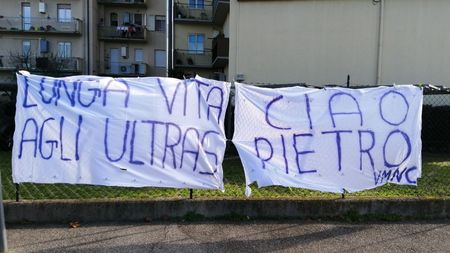 Striscione per Vuturo
