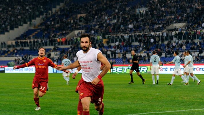 VUCINIC DERBY ROMA CARESSA