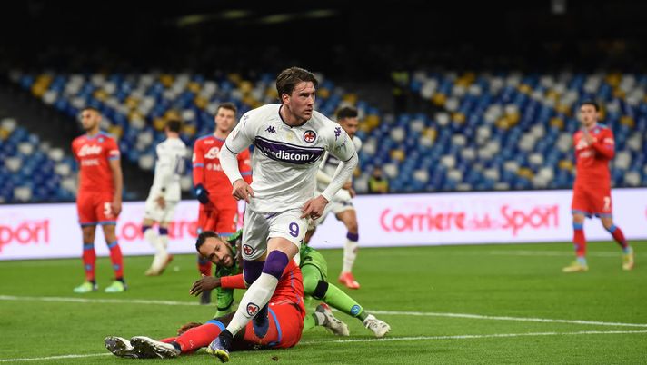 Sky: Juve studia formula per Vlahovic. Fiorentina, contatti con Cabral e Milik - immagine 1