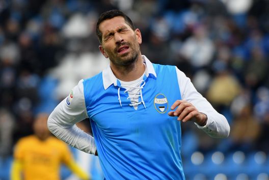  FERRARA, ITALY - DECEMBER 10: Marco Boriello of Spal reacts during the Serie A match between Spal and Hellas Verona FC at Stadio Paolo Mazza on December 10, 2017 in Ferrara, Italy. (Photo by Alessandro Sabattini/Getty Images) 