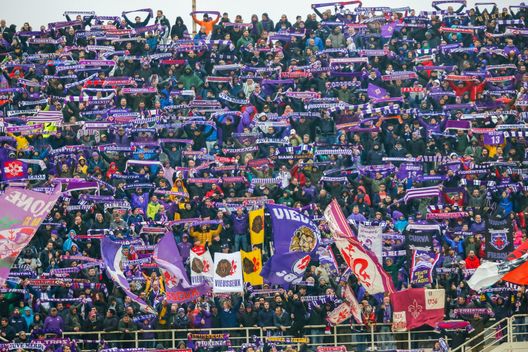 GERMOGLI PH: 7 GENNAIO 2023 FIRENZE STADIO ARTEMIO FRANCHI SERIE A FIORENTINA VS SASSUOLO NELLA FOTO TIFOSI CURVA FIESOLE Fiorentina-Bologna, il Franchi suona la carica: siamo a quota 28.000- immagine 2