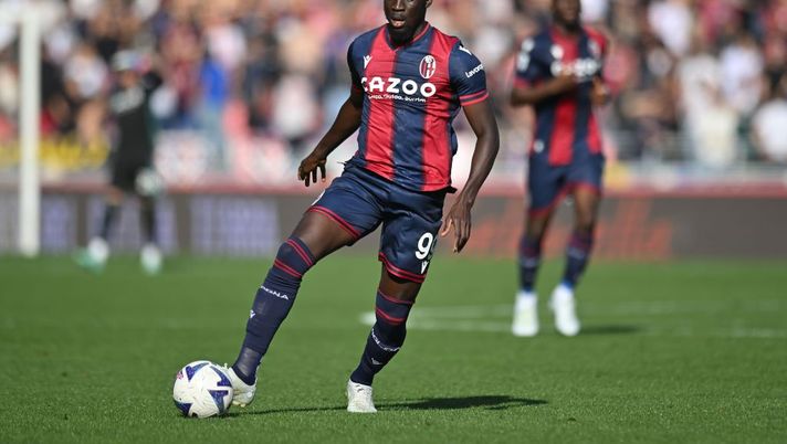 BOLOGNA, ITALY - NOVEMBER 06: Musa Barrow of Bologna FC in action during the Serie A match between Bologna FC and Torino FC at Stadio Renato Dall'Ara on November 06, 2022 in Bologna, Italy. (Photo by Alessandro Sabattini/Getty Images) Bologna, la probabile formazione con Barrow in pole: cosa filtra su Soriano e Orsolini - immagine 1