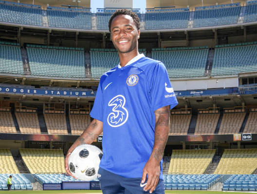 Sterling firma le maglie del Chelsea: spunta quella del Manchester City e…- immagine 2